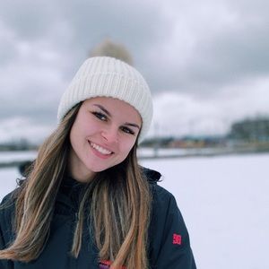 Meet your Posher, Amy